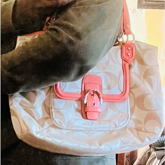 Medium coral and tan Coach bag. Used for 1 night. Basically new! Serial number - Picture 3 of 10